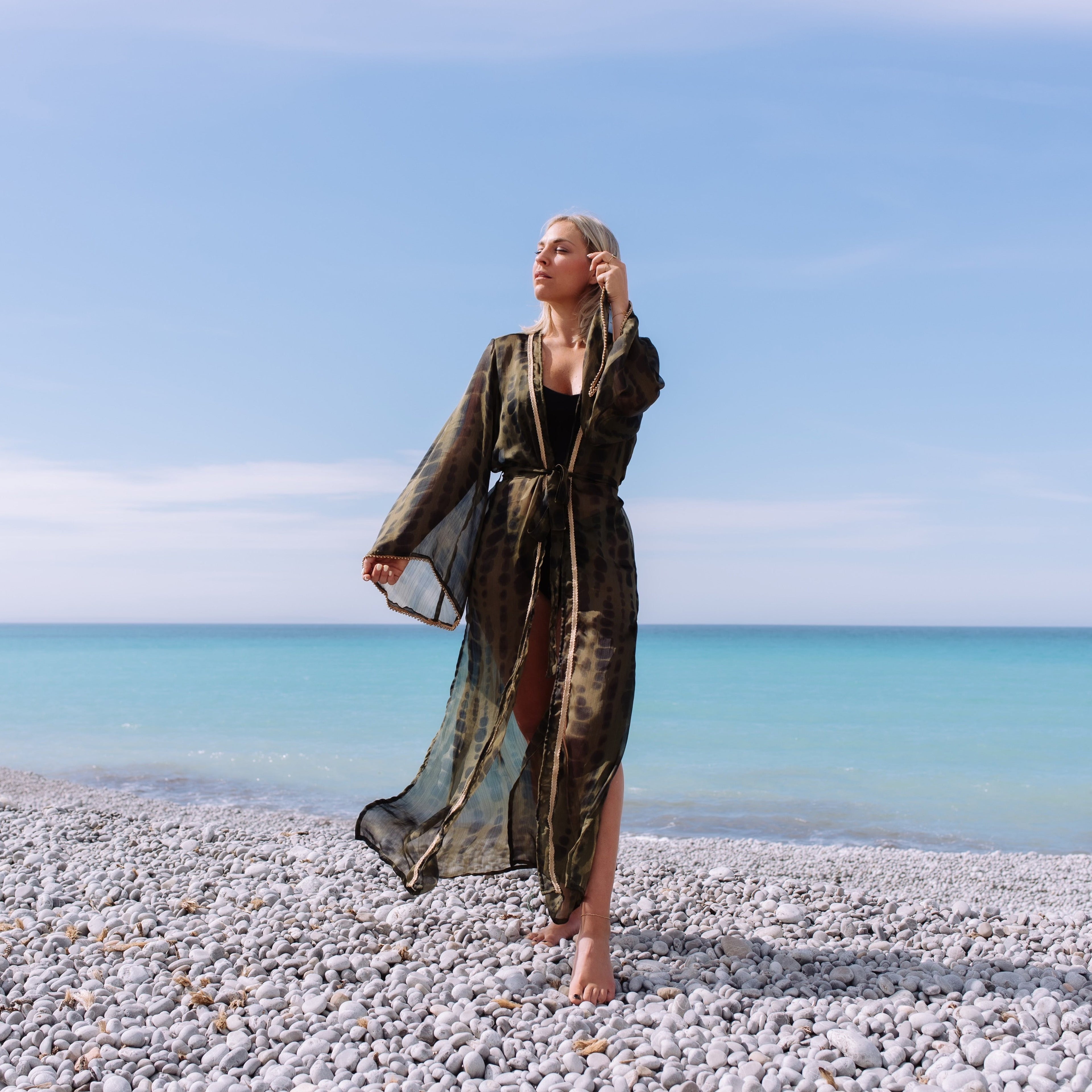 Candela Kimono – Grey Animal Print