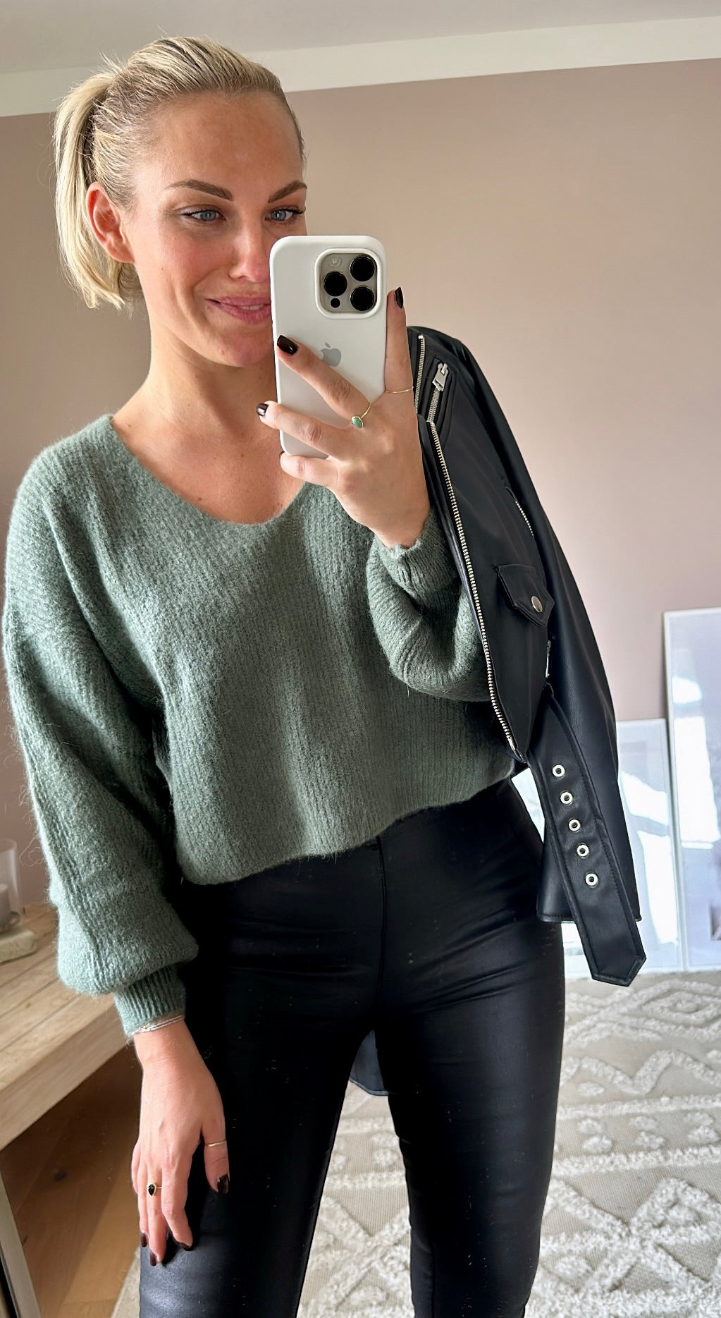 Cropped Pullover olive